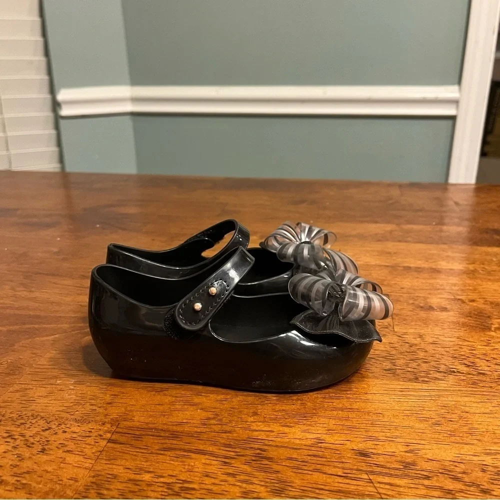 Black Bow Mini Melissa girls mary Jane shoes size 9